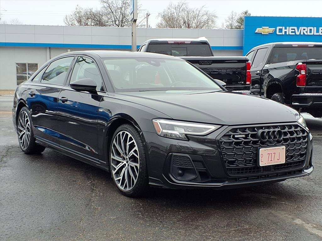 Used 2022 Audi A8 L 3.0T w/ Luxury Package image 5
