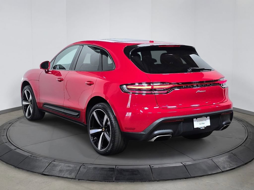 Certified 2026 Porsche Macan AWD/4WD image 3