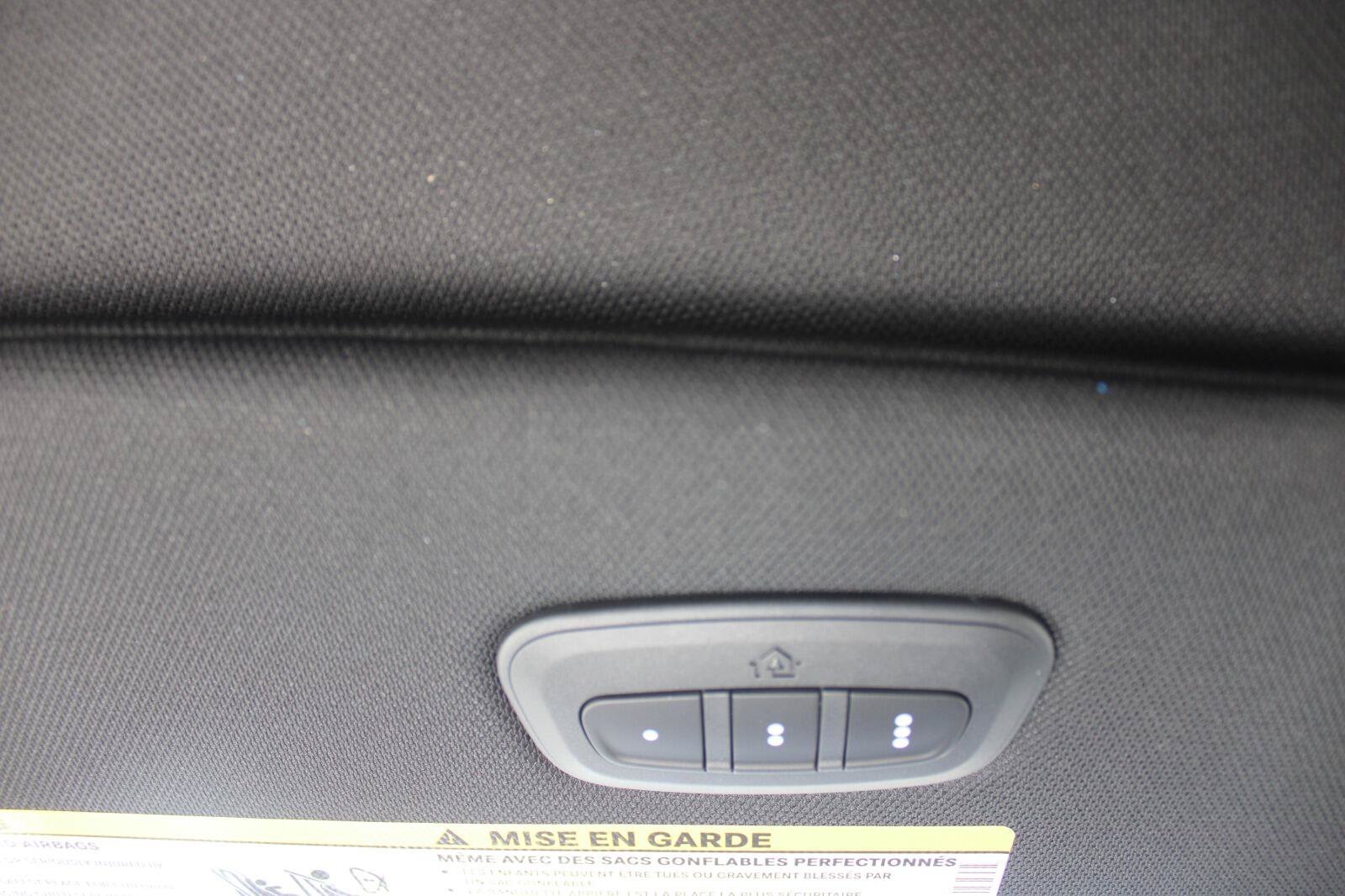 New 2026 Chrysler Pacifica Select FWD image 17