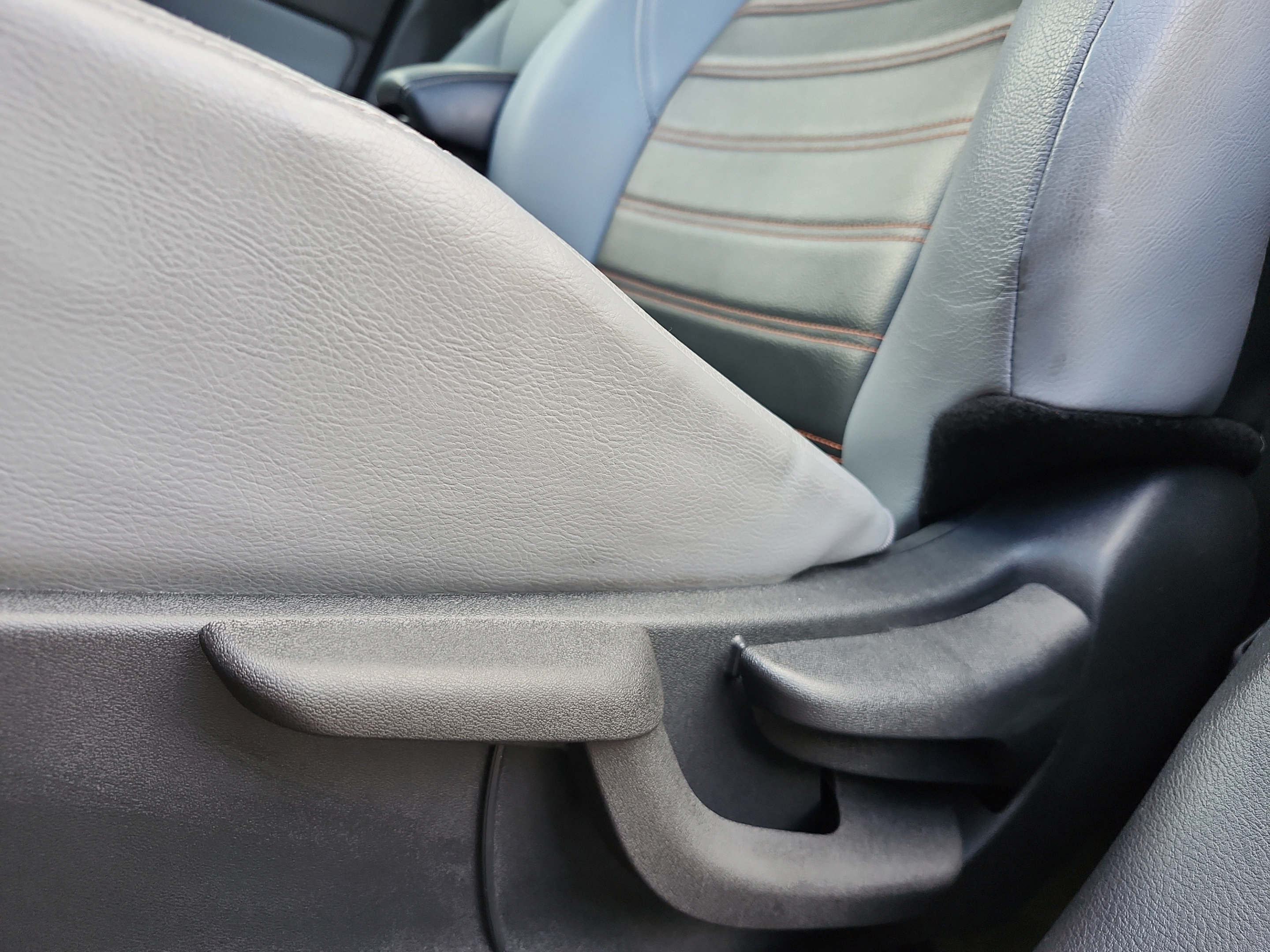 Certified 2024 Nissan Kicks SR w/ SR Premium Package FWD image 15