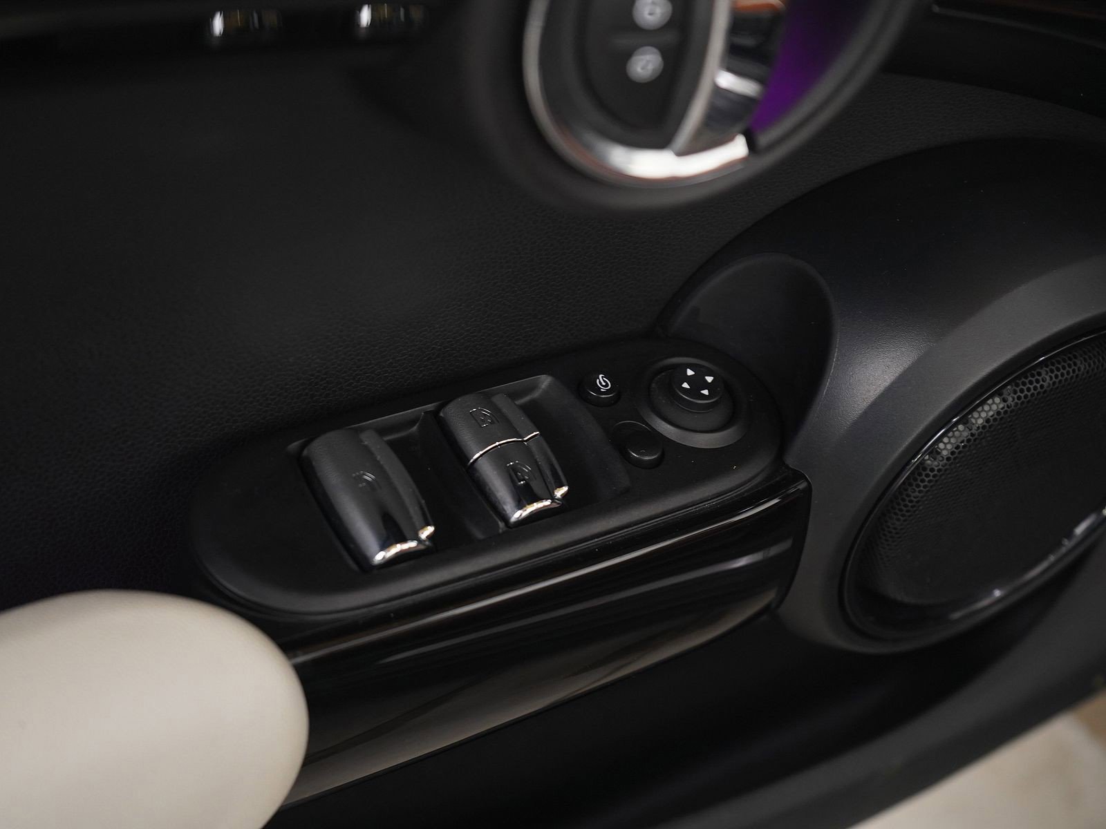 Used 2018 MINI Cooper S image 14