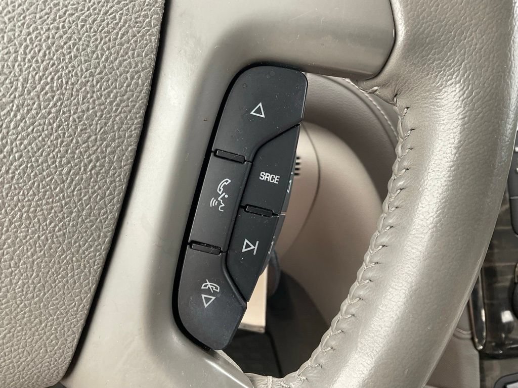 Used 2013 Buick Enclave Leather FWD image 13