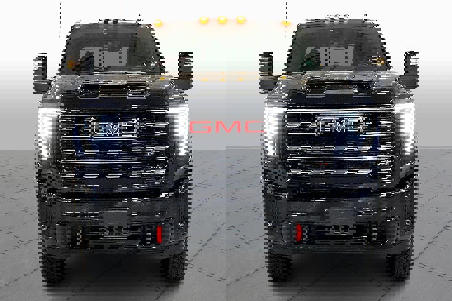 Used 2025 GMC Sierra 2500 AT4 w/ AT4 Premium Plus Package image 6