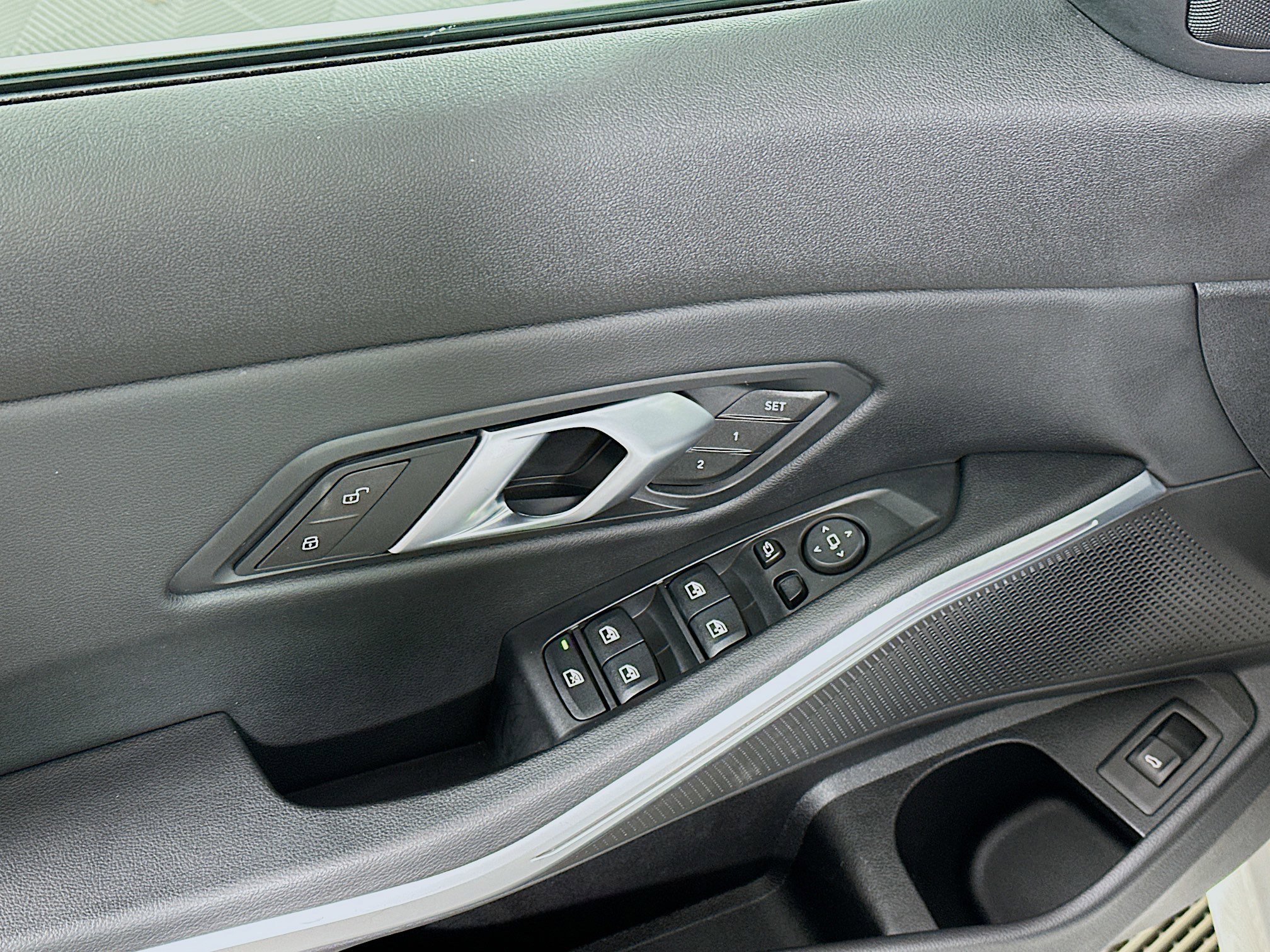 Used 2025 BMW 330i Sedan image 15