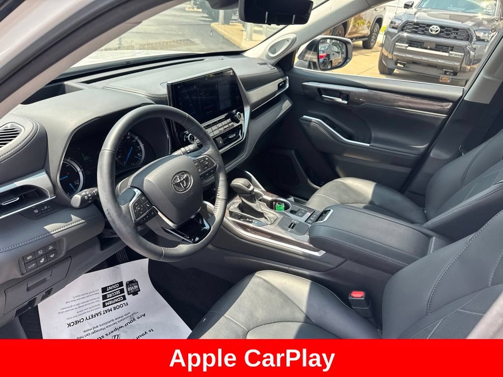 Certified 2020 Toyota Highlander Platinum AWD/4WD image 13