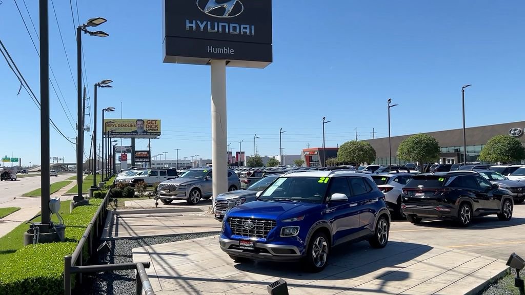 Certified 2021 Hyundai Venue SEL image 39