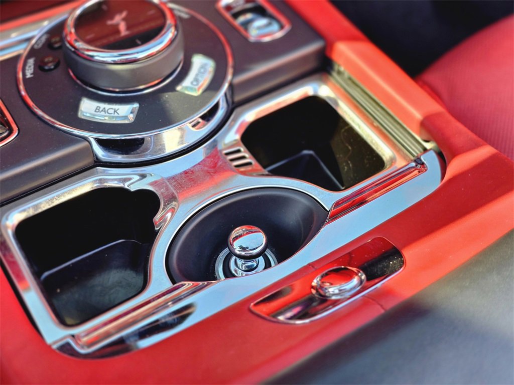 Used 2020 Rolls-Royce Dawn image 27