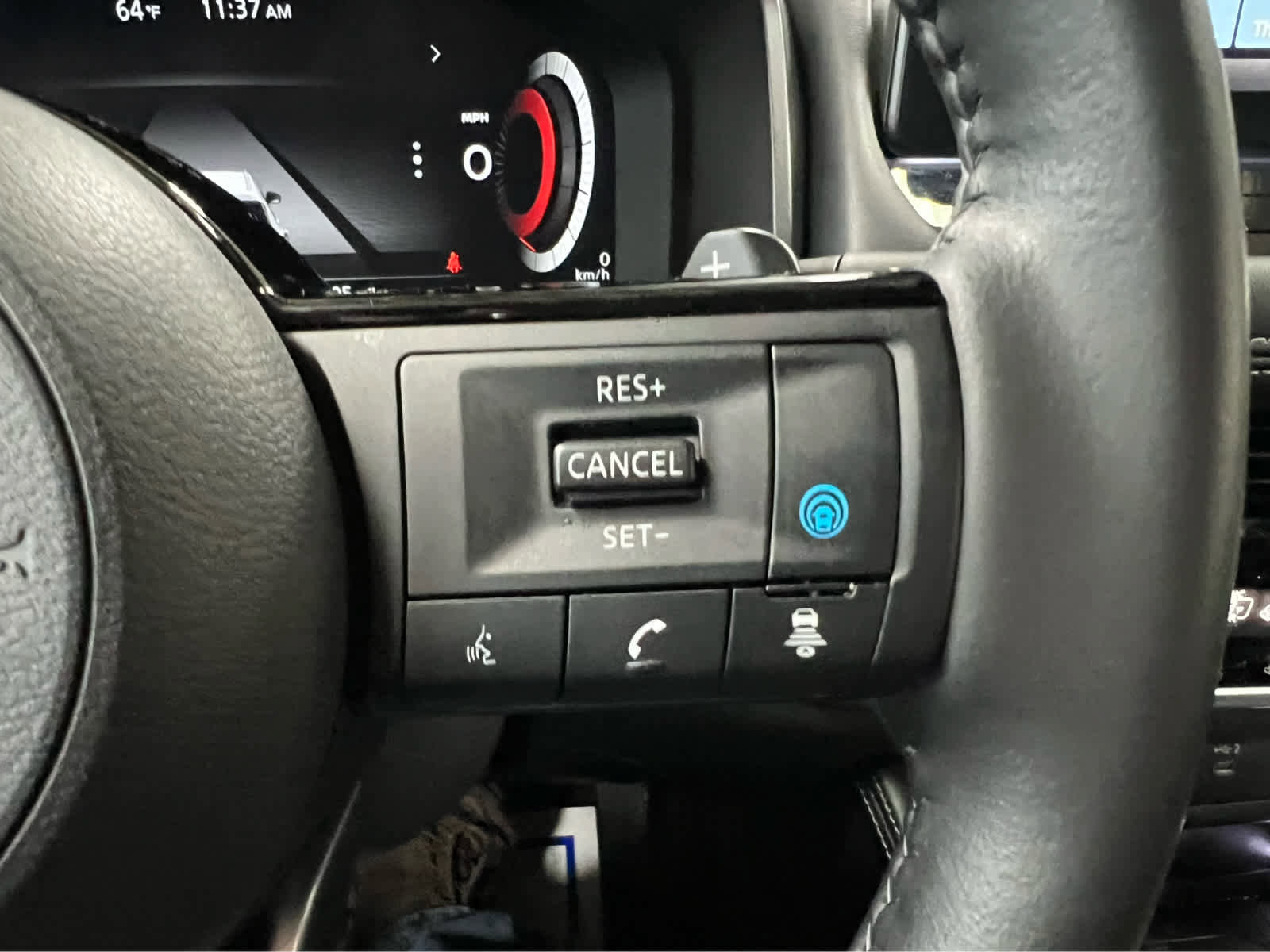 Used 2024 Nissan Rogue Platinum w/ Platinum Premium Package image 13