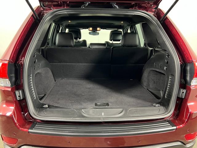 Used 2020 Jeep Grand Cherokee Laredo w/ 18" Wheel & 8.4" Radio Group image 16