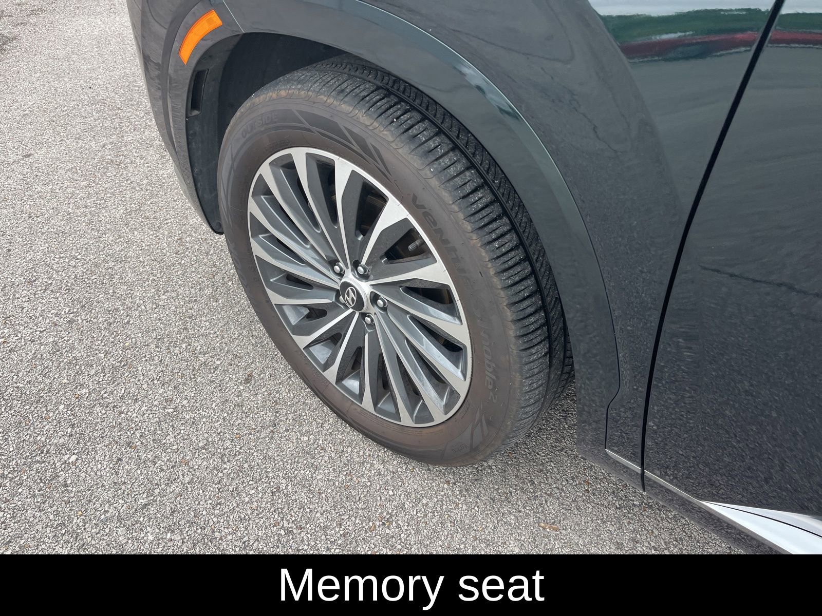 Used 2025 Hyundai Palisade Calligraphy FWD image 10