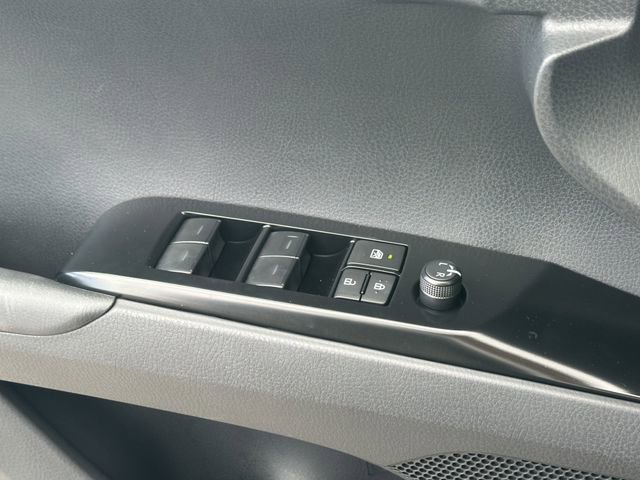 Used 2026 Toyota Camry SE w/ Convenience Package image 25