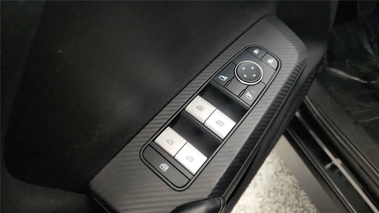 Used 2023 Mitsubishi Outlander ES AWD/4WD image 28