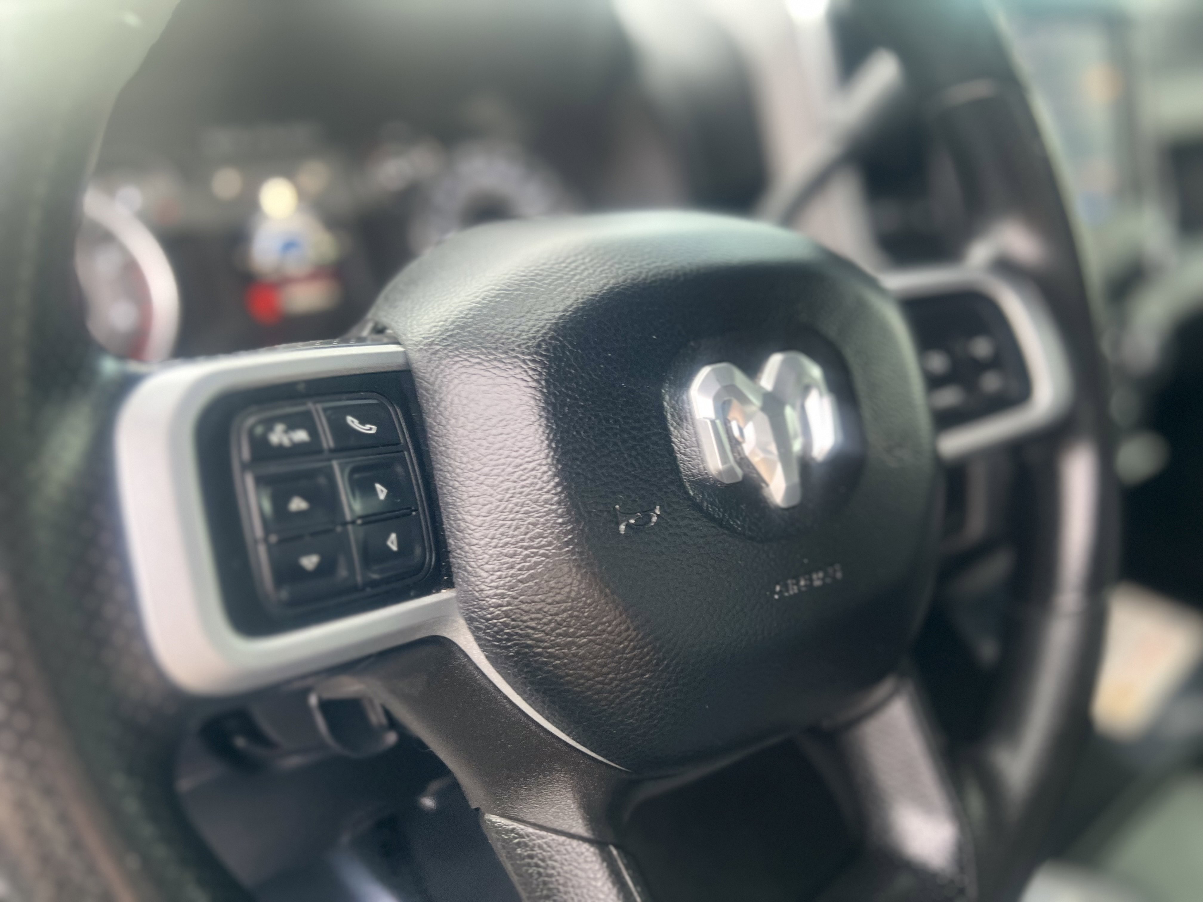 Used 2022 RAM 3500 Big Horn AWD/4WD image 12