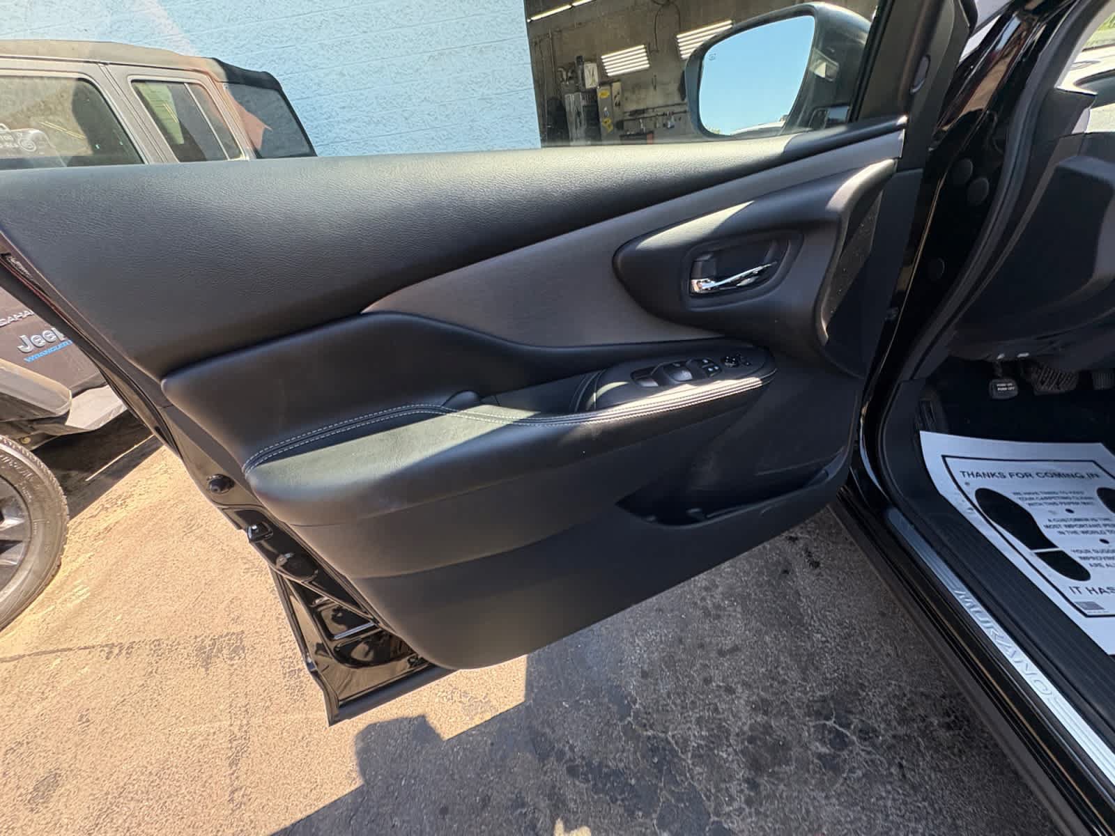 Used 2024 Nissan Murano SV AWD/4WD image 14