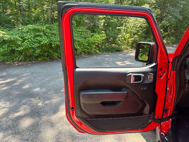 Used 2024 Jeep Wrangler Unlimited AWD/4WD image 26