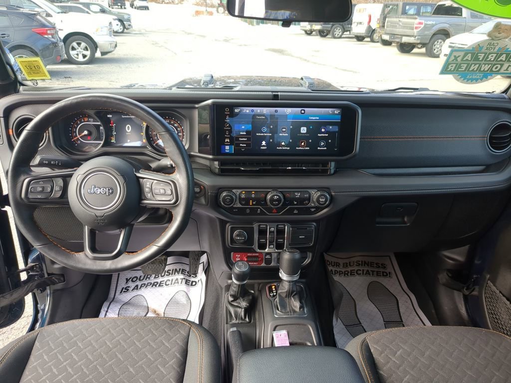 Used 2025 Jeep Gladiator Mojave w/ Convenience Group image 19