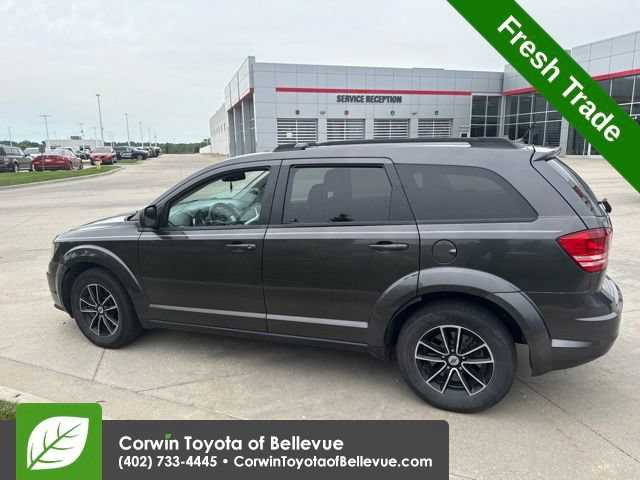 Used 2018 Dodge Journey SE w/ Blacktop Package FWD image 6