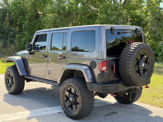 Used 2016 Jeep Wrangler Unlimited Rubicon image 3