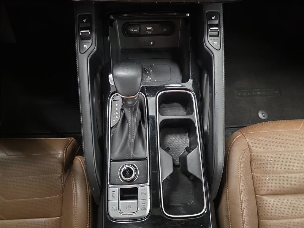 Used 2022 Kia Telluride SX w/ SX Prestige Package image 16