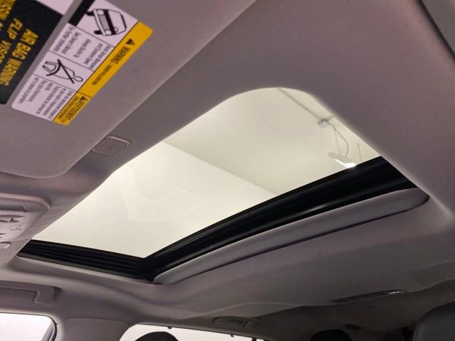 Used 2023 Toyota Highlander XLE image 28