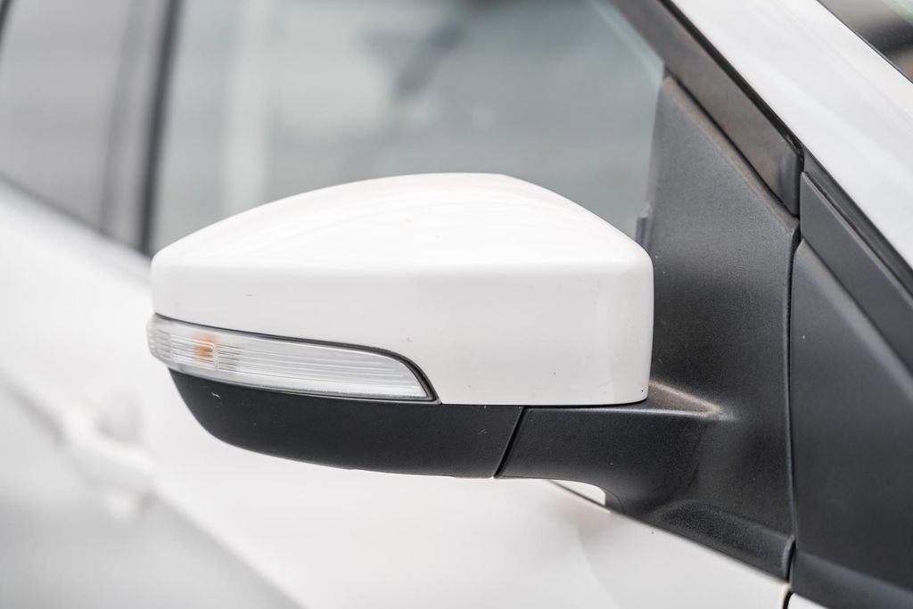 Used 2019 Ford Escape Titanium image 17