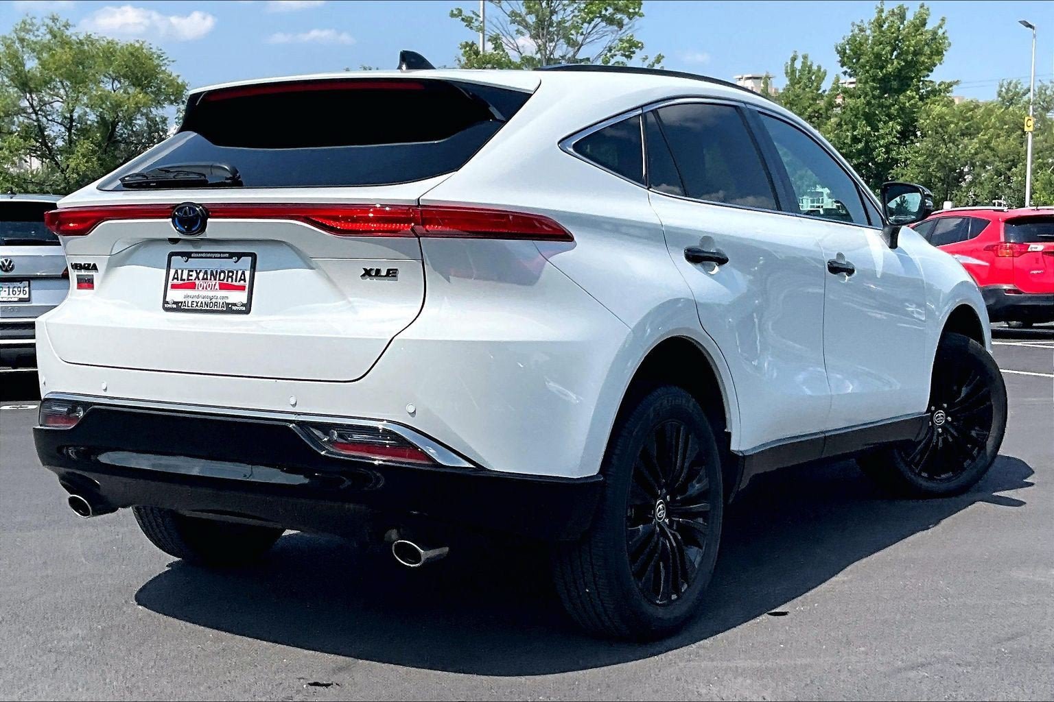 Used 2024 Toyota Venza Nightshade AWD/4WD image 12