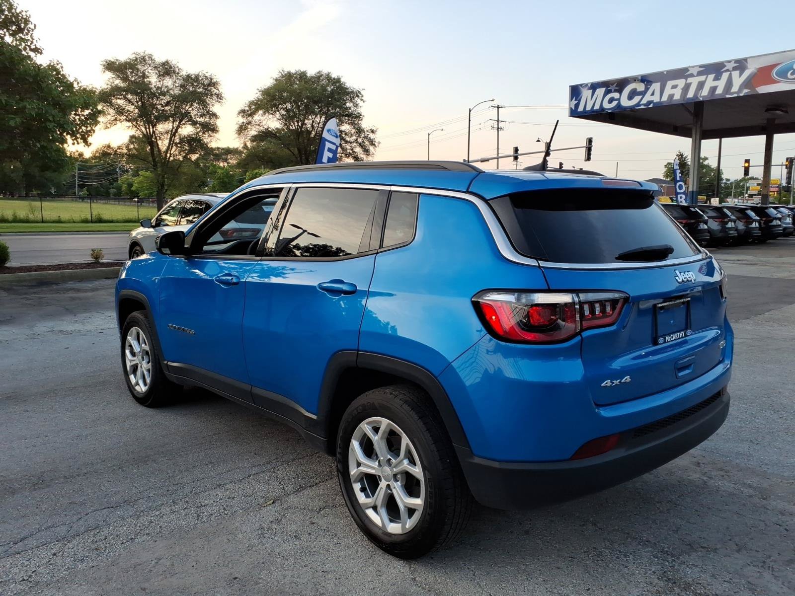 Used 2024 Jeep Compass Latitude AWD/4WD image 5