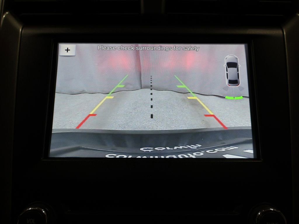 Used 2017 Ford Fusion SE w/ Fusion SE Technology Package image 9