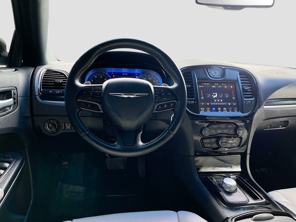 Used 2019 Chrysler 300 S w/ Safetytec Plus Group image 23