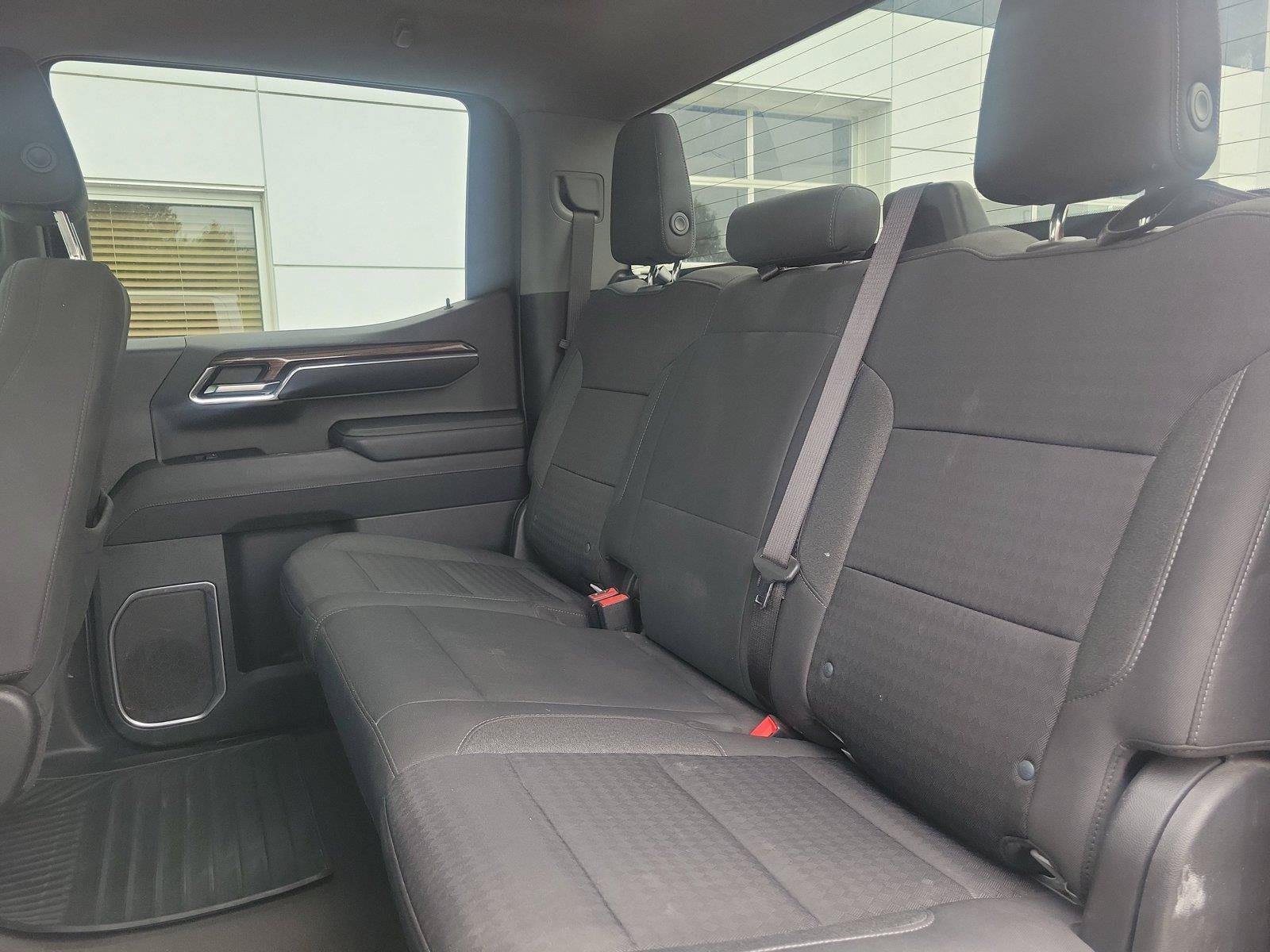 Used 2023 Chevrolet Silverado 1500 LT AWD/4WD image 16