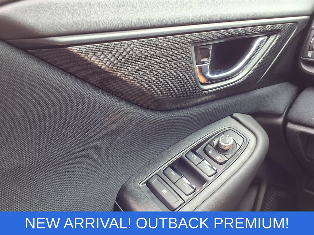 Used 2023 Subaru Outback Premium AWD/4WD image 18