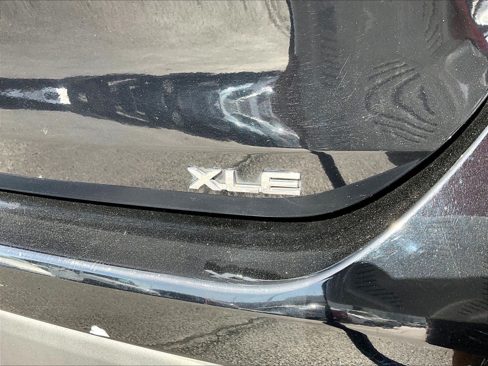 Used 2023 Toyota Highlander XLE AWD/4WD image 24