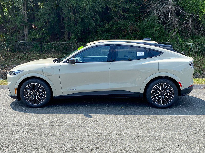 New 2025 Ford Mustang Mach-E Premium image 11