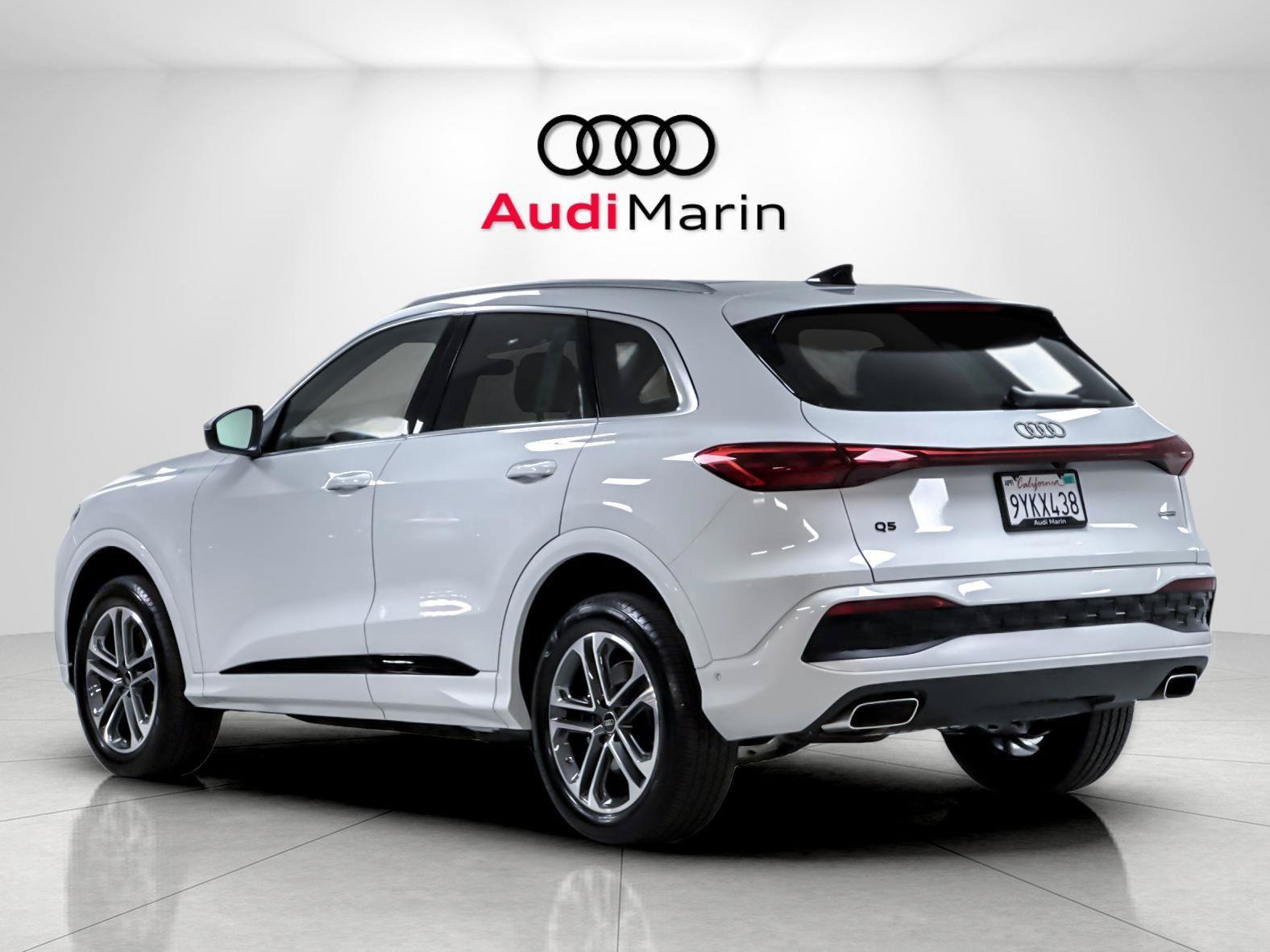 Used 2025 Audi Q5 Premium AWD/4WD image 3