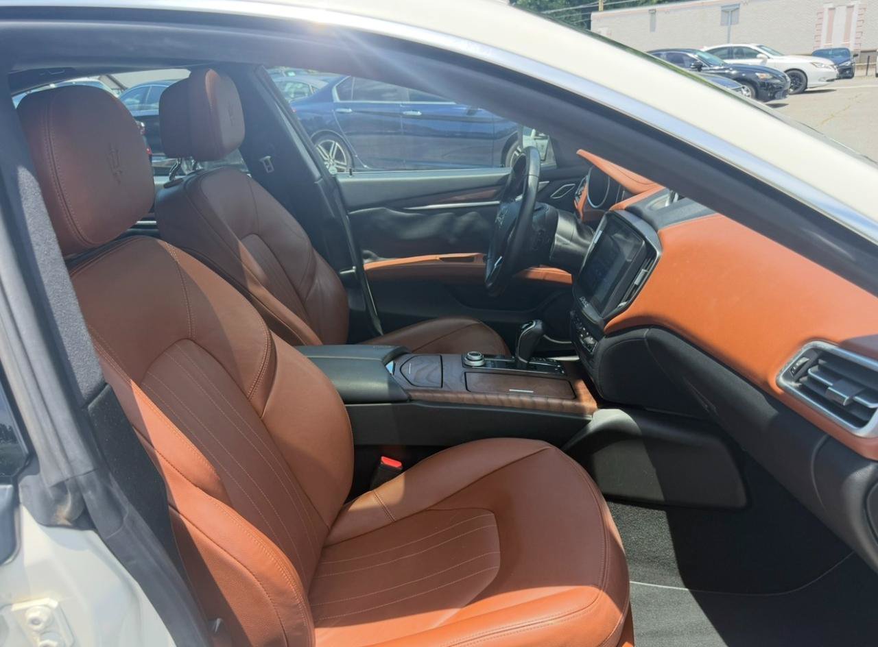 Used 2017 Maserati Ghibli S RWD image 30