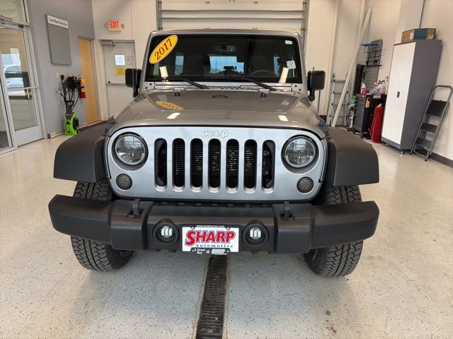 Used 2017 Jeep Wrangler Unlimited Rubicon w/ Connectivity Group image 2