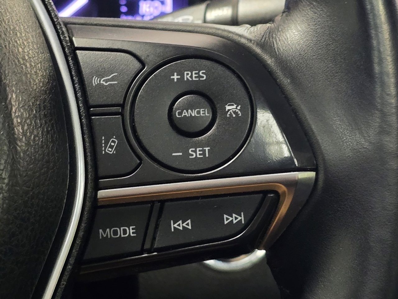 Used 2018 Toyota Camry XLE image 30