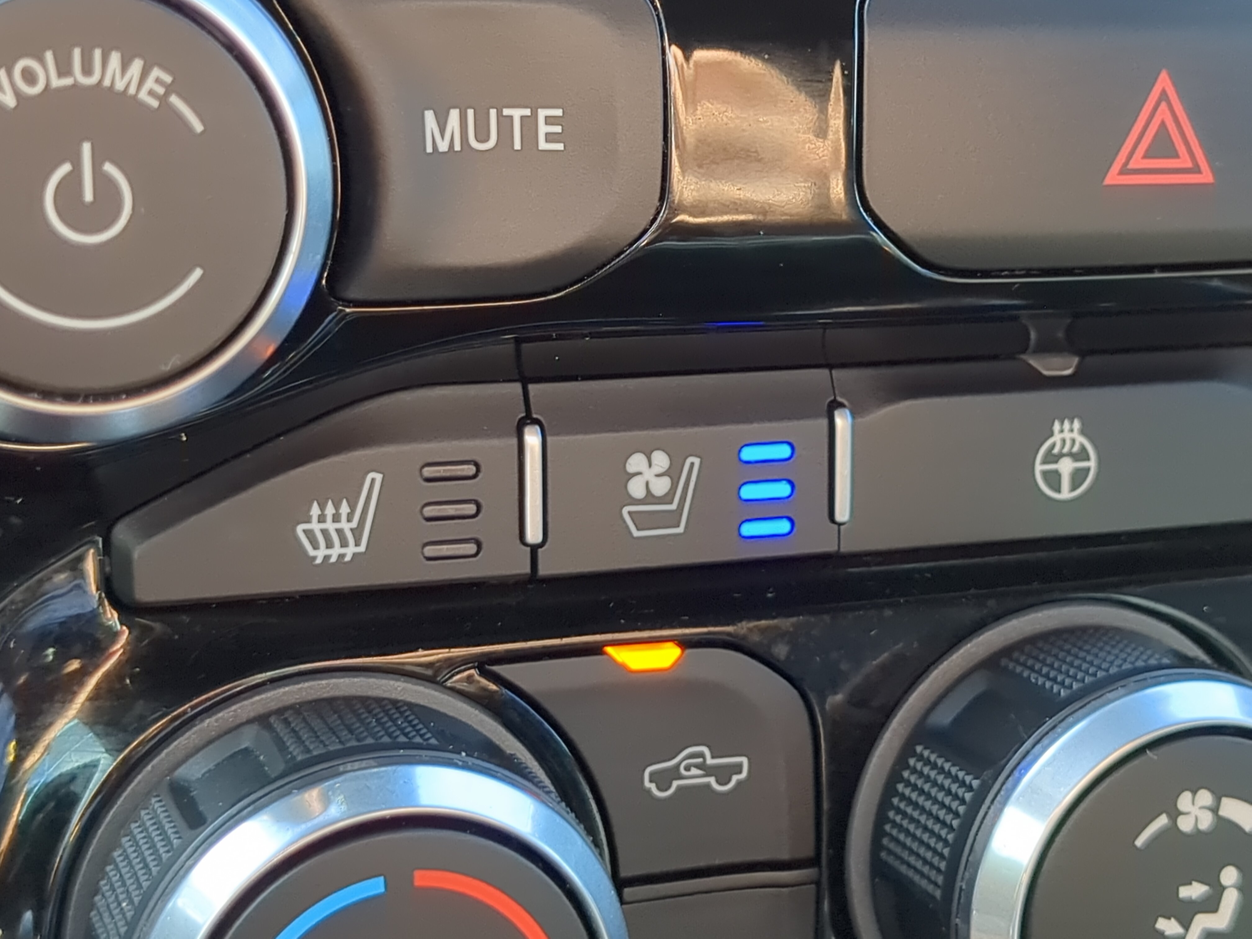 Used 2022 RAM 1500 Laramie AWD/4WD image 22