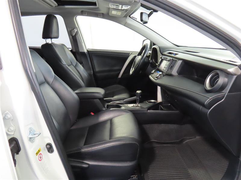 Used 2015 Toyota RAV4 Limited image 37