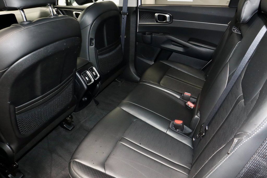 Used 2024 Kia Sorento S image 23