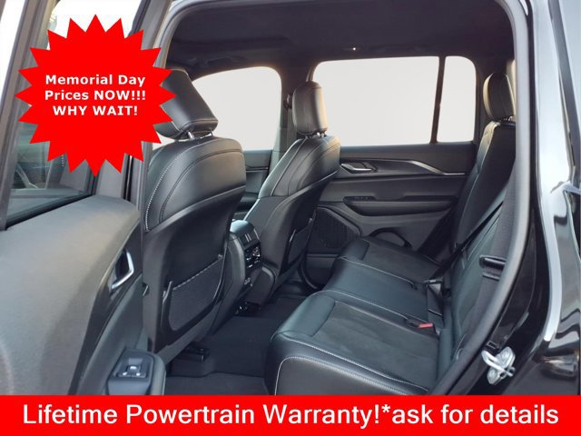 New 2025 Jeep Grand Cherokee Altitude AWD/4WD image 10