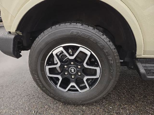 Certified 2025 Ford Bronco Outer Banks image 2