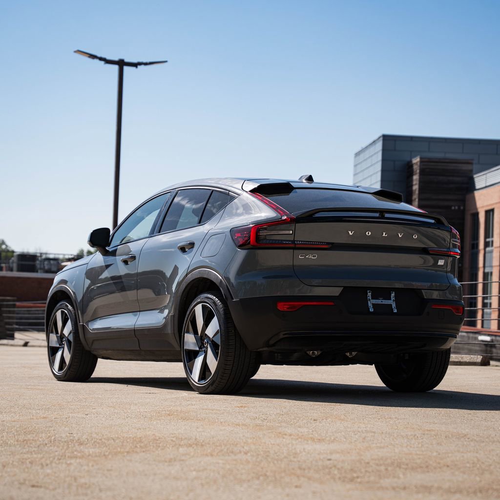 Certified 2023 Volvo C40 P8 Recharge Ultimate image 5