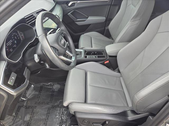 Certified 2025 Audi Q3 2.0T Premium w/ Convenience Package image 14