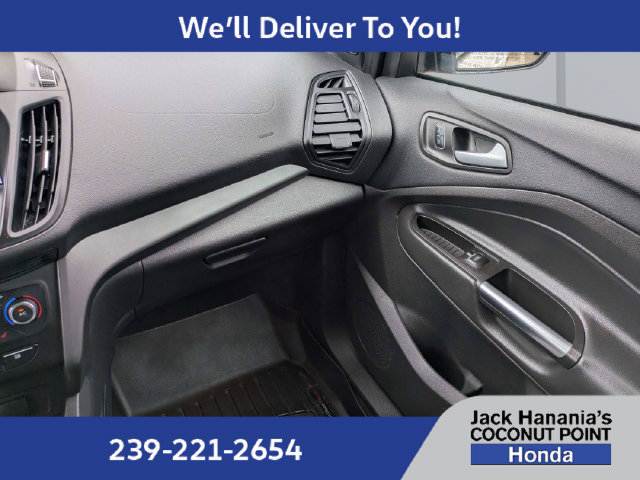 Used 2017 Ford Escape SE w/ Equipment Group 201A AWD/4WD image 18
