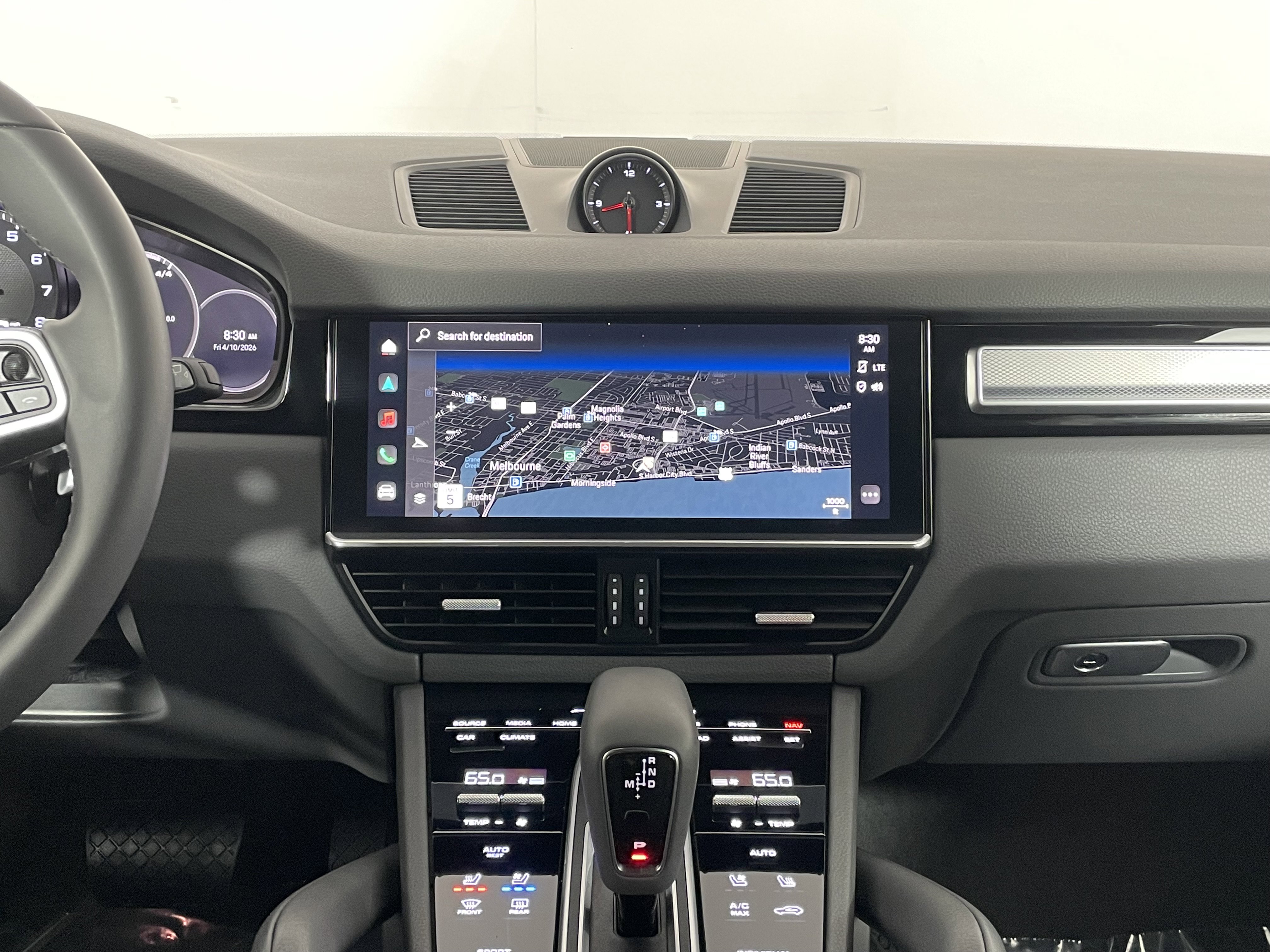 Certified 2023 Porsche Cayenne Platinum Edition image 19