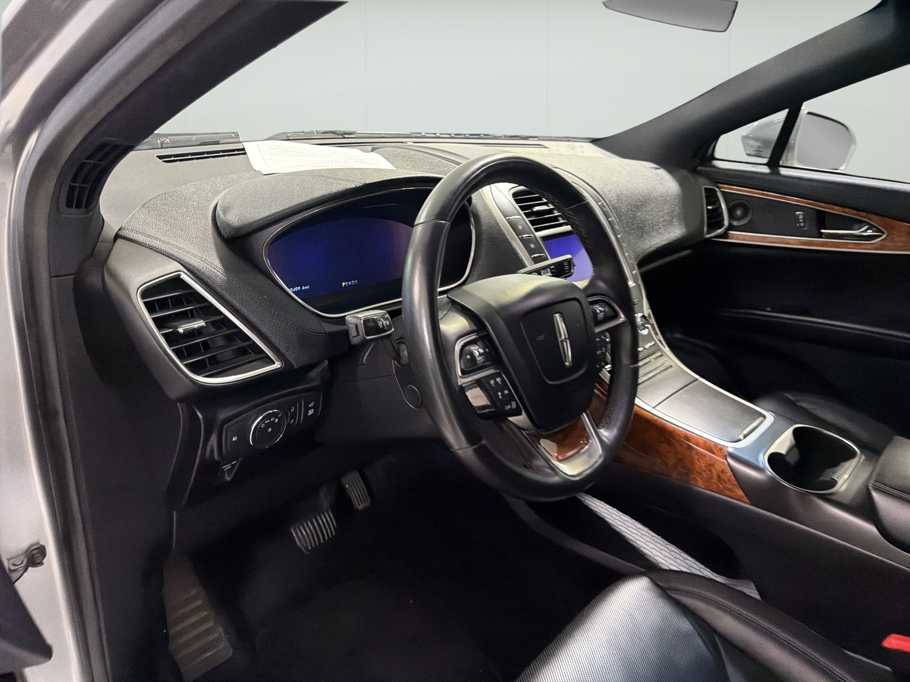 Used 2020 Lincoln Nautilus Reserve AWD/4WD image 11