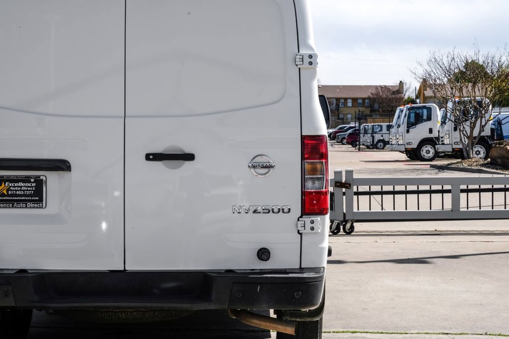 Used 2017 Nissan NV 2500 SV image 37