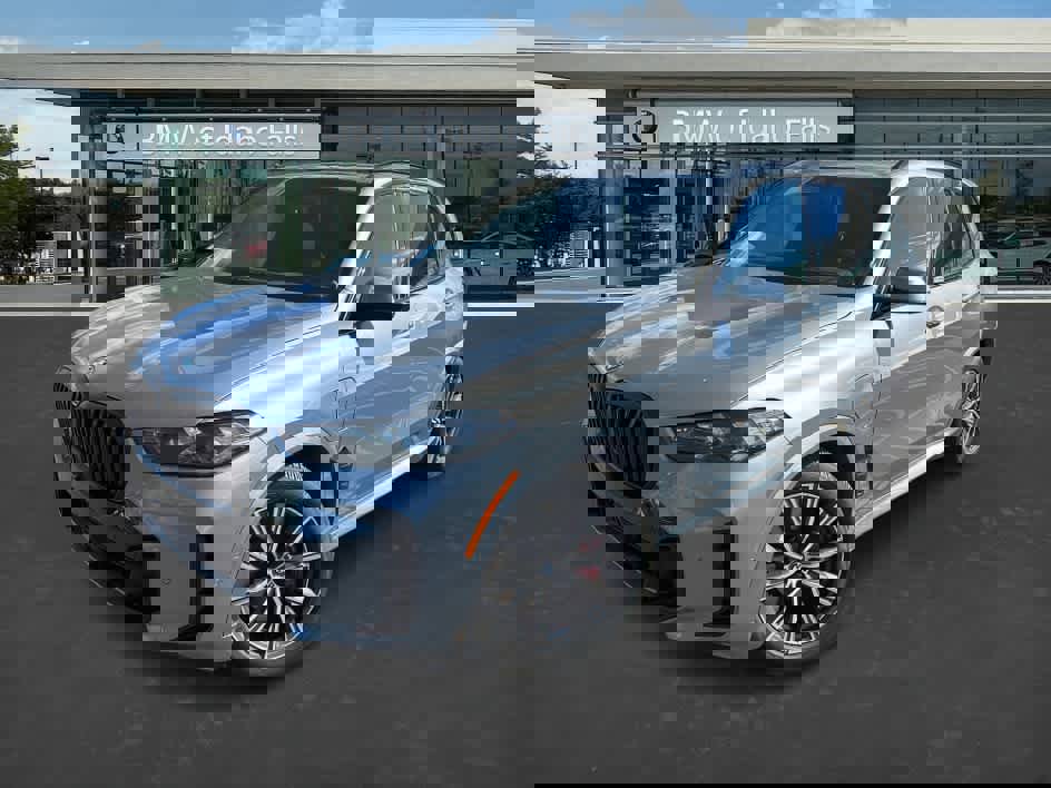 Used 2024 BMW X5 xDrive50e w/ M Sport Package image 5