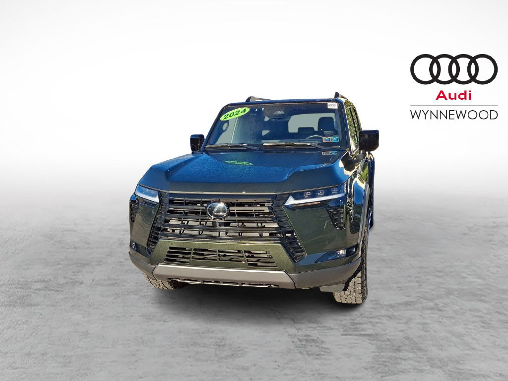 Used 2024 Lexus GX 550 AWD/4WD image 2